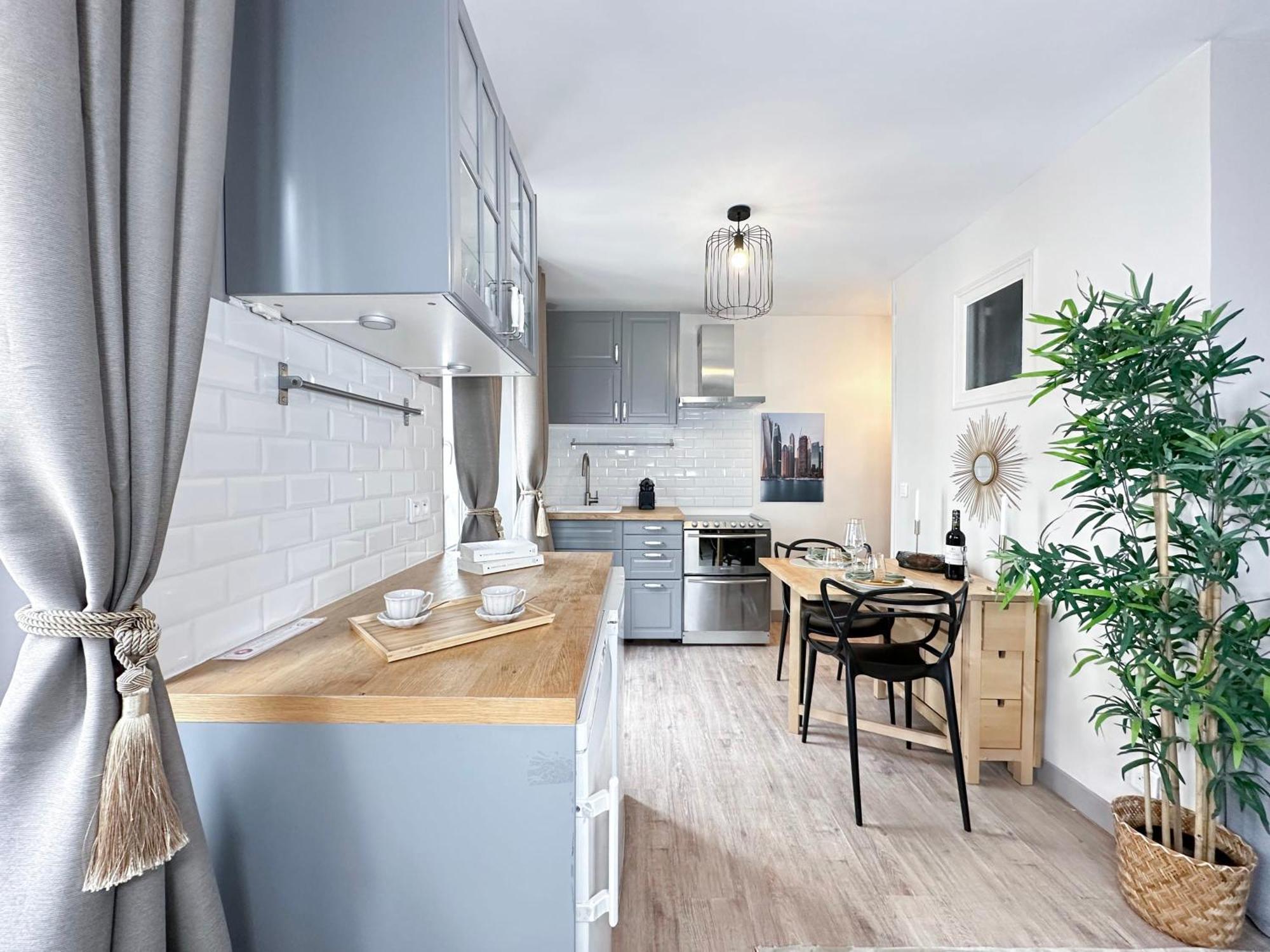 Stylish & Chic Duplex Near Eiffel Tower Apartment Paris Bagian luar foto